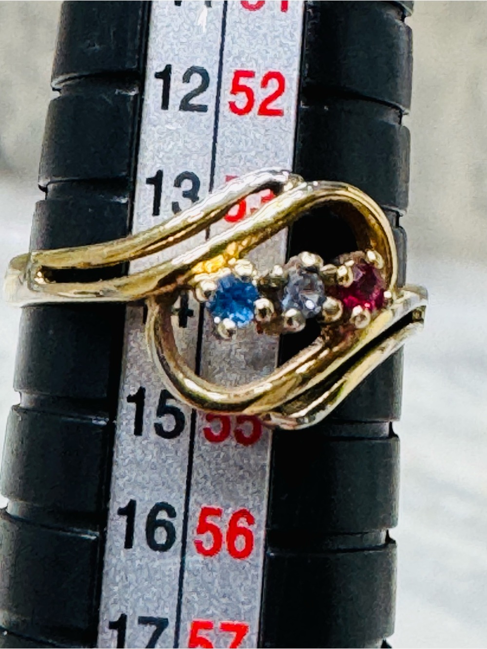 Gold Three-Stone Birthstone sample Ring with Red, Gray, and Blue Stones size 6 - Picture 12 of 14